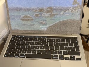 MacBook Pro Touch Bar 13" M1 8GB 500GB SSD 8 Core CPU 7 Core GPU